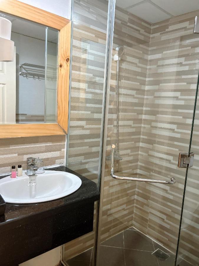 Royal Hotel مدينة هوشي منه المظهر الخارجي الصورة